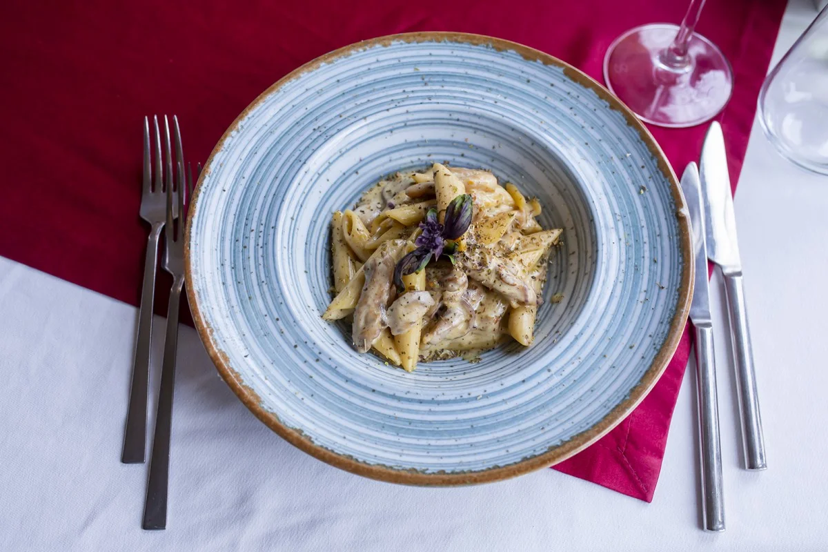 Kremalı Tavuklu Penne